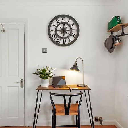 Stylish Maisonette Near The Heath With Free Parking & Wi-Fi Мейдстон Экстерьер фото