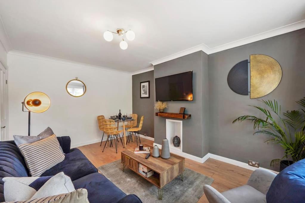 Stylish Maisonette Near The Heath With Free Parking & Wi-Fi Мейдстон Экстерьер фото